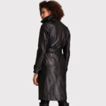 Expertly Designed Black Lambskin Leather Coat for Women - Image 2
