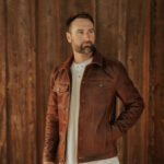 Classic Men's Goatskin Trucker Leather Jacket in Plain Brown - Image 4